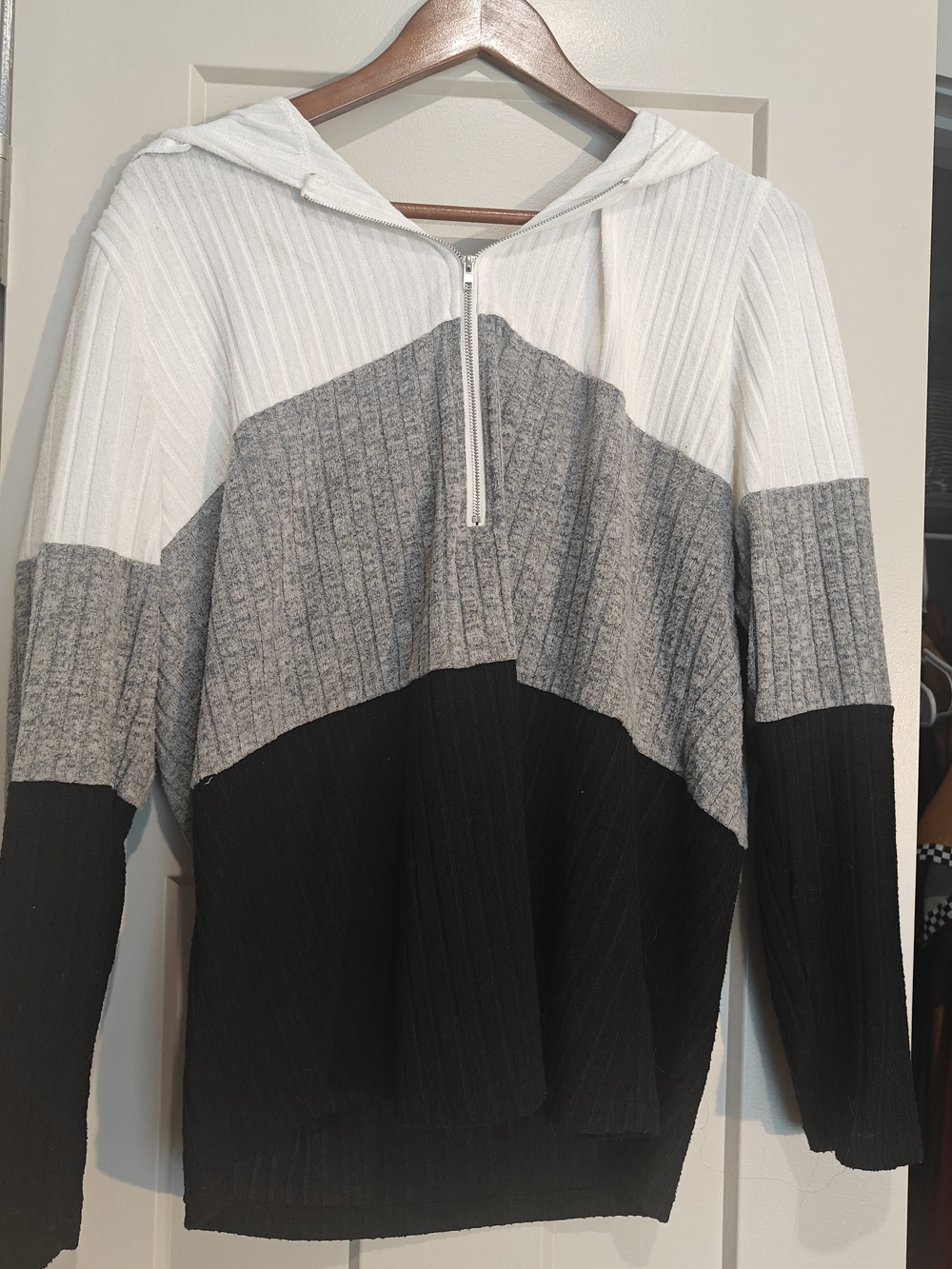Colorblock Zip-Front Hoodie Sweater - White, Gray & Black
